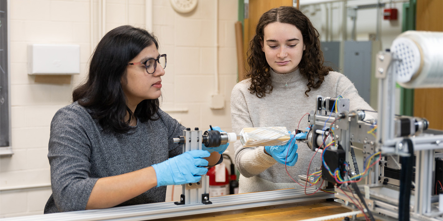 Students working in a lab